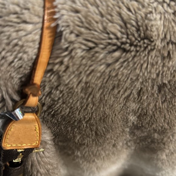 LOUIS VUITTON Monogram Canvas Pochette Accessories - Picture 2 of 11